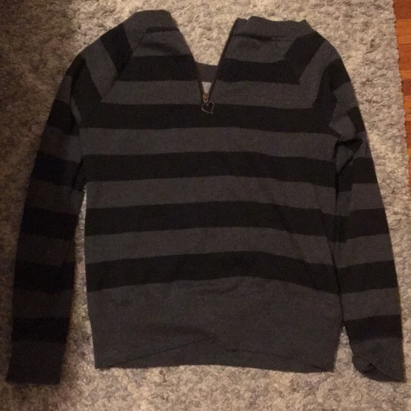 🌺Roxy Sweatshirt - Picture 3 of 4